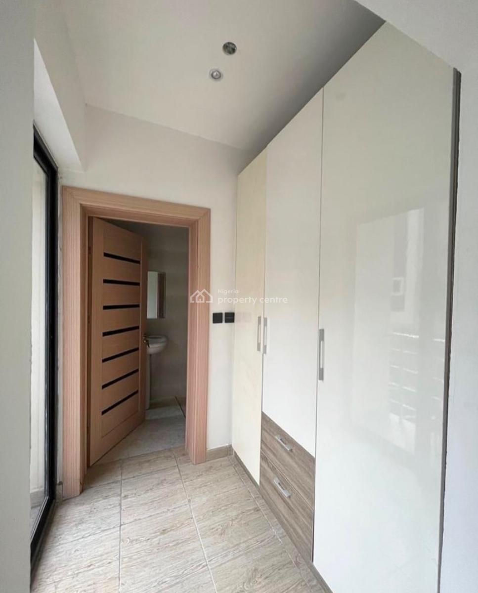 Spacious Fully Serviced 4 Bedroom Terrace Duplex with Bq, Lekki Phase 1, Lekki, Lagos, Terraced Duplex for Rent