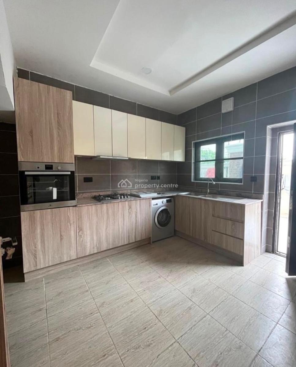 Spacious Fully Serviced 4 Bedroom Terrace Duplex with Bq, Lekki Phase 1, Lekki, Lagos, Terraced Duplex for Rent