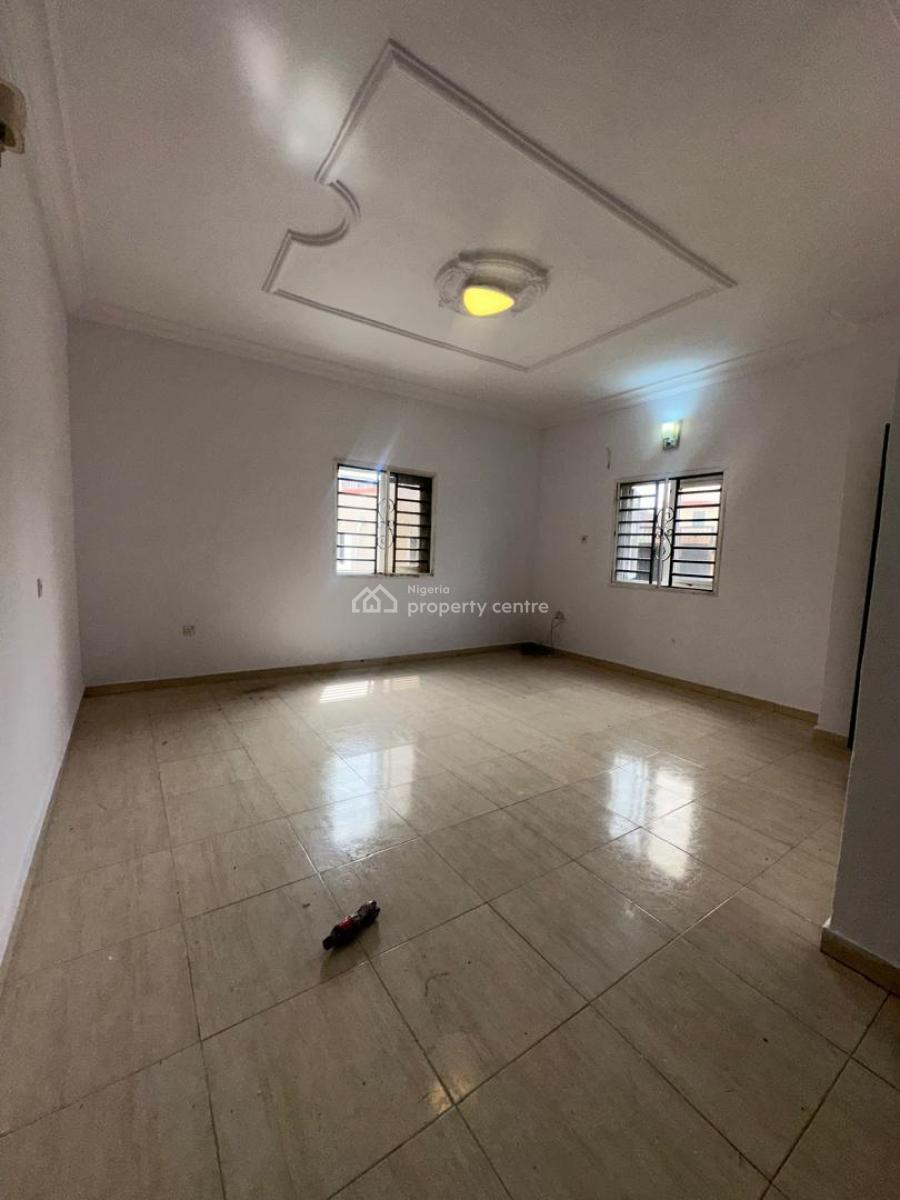 Spacious 3 Bedroom Apartment, Ologolo, Lekki, Lagos, Flat / Apartment for Rent