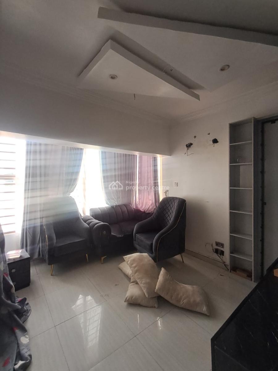Standard 1-bedroom Apartment Upstairs, Chevron, Lekki, Lagos, Mini Flat (room and Parlour) for Rent