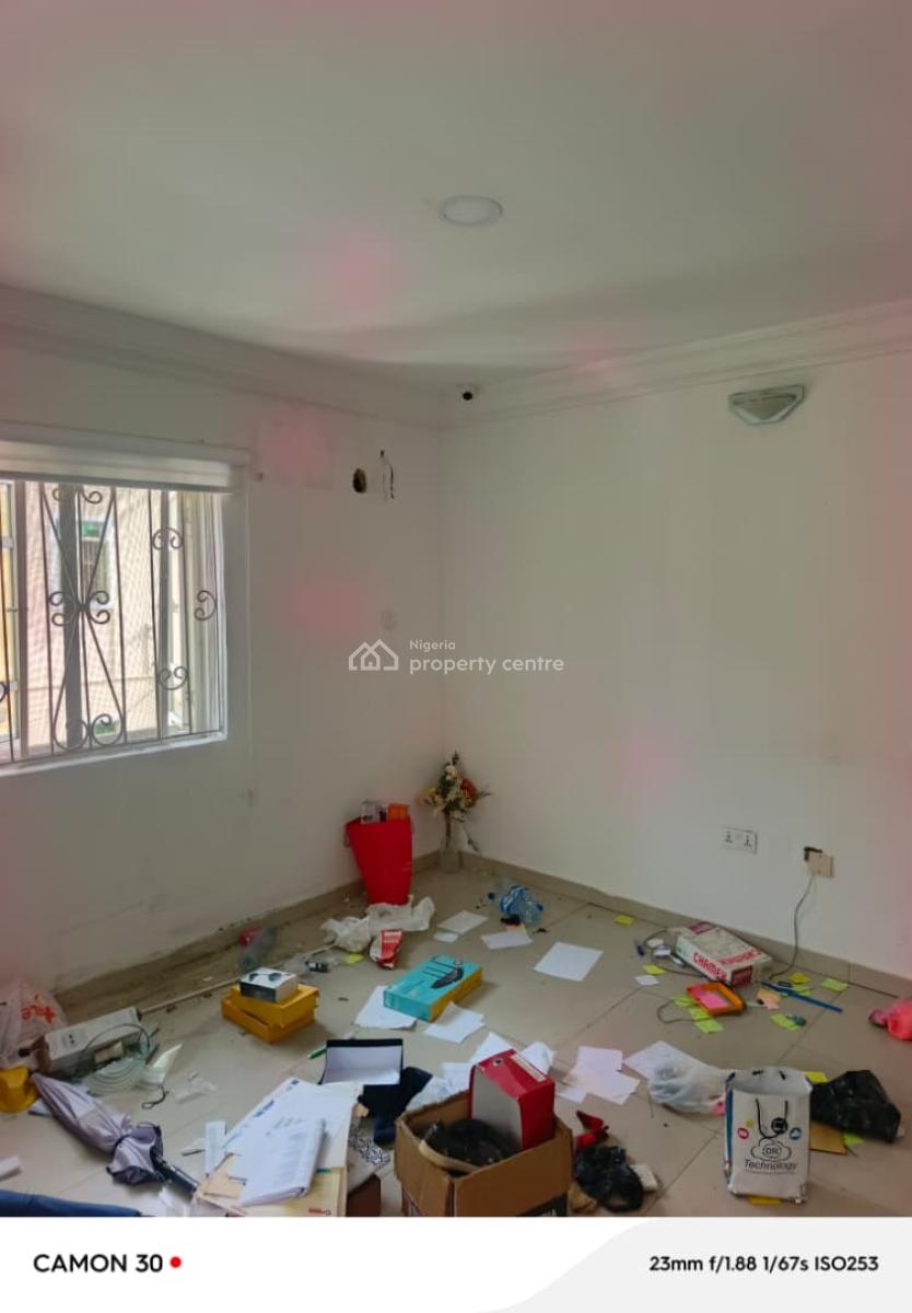 Beautiful 6 Bedroom Fully Detached Duplex with 2 Bqs, Lekki Phase 1, Lekki, Lagos, Commercial Property for Rent