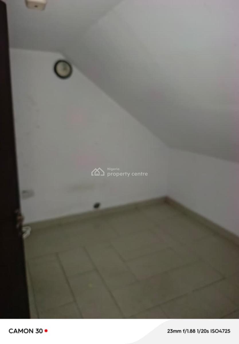 Beautiful 6 Bedroom Fully Detached Duplex with 2 Bqs, Lekki Phase 1, Lekki, Lagos, Commercial Property for Rent