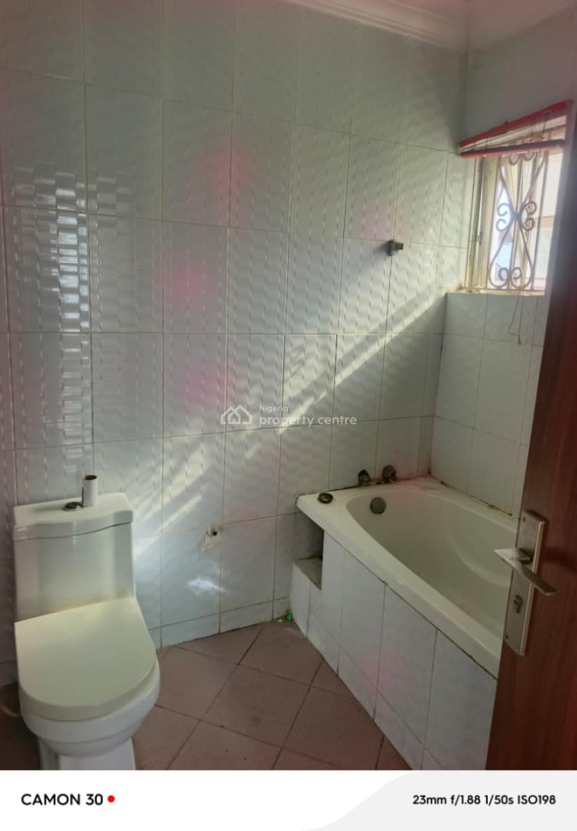Beautiful 6 Bedroom Fully Detached Duplex with 2 Bqs, Lekki Phase 1, Lekki, Lagos, Commercial Property for Rent