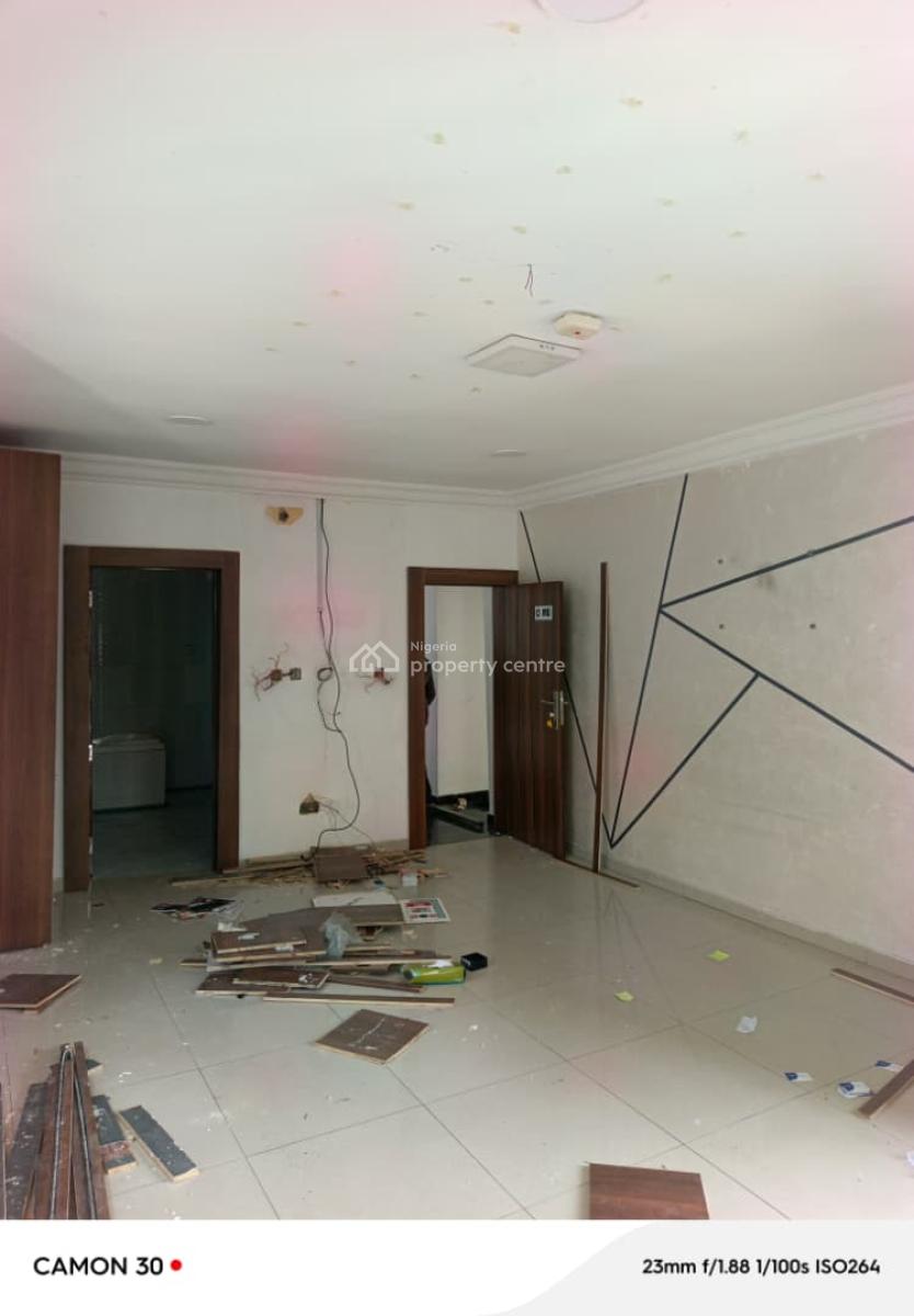 Beautiful 6 Bedroom Fully Detached Duplex with 2 Bqs, Lekki Phase 1, Lekki, Lagos, Commercial Property for Rent