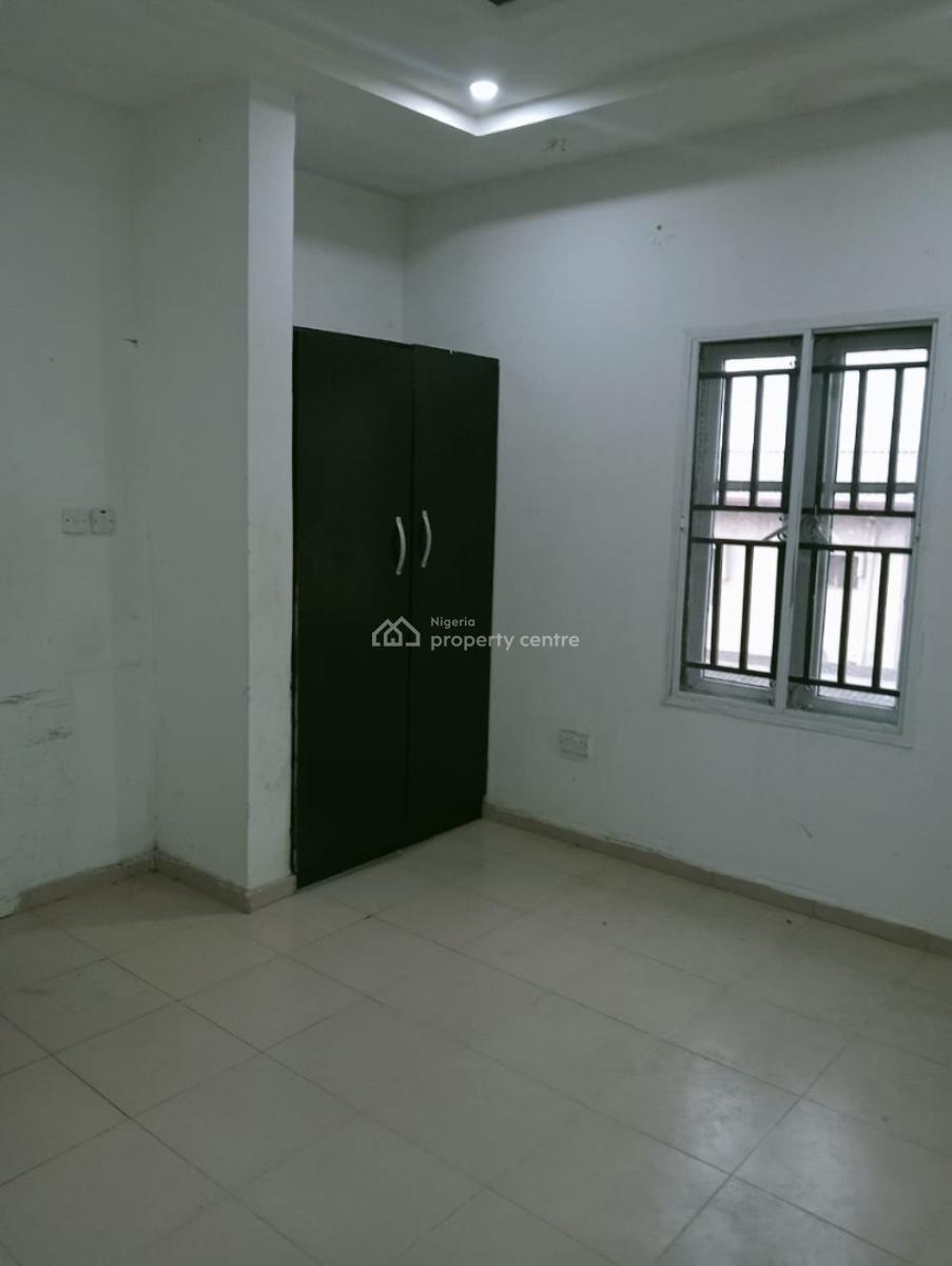 2 Bedrooms Flat, Olowora, Olowora, Magodo, Lagos, Flat / Apartment for Rent