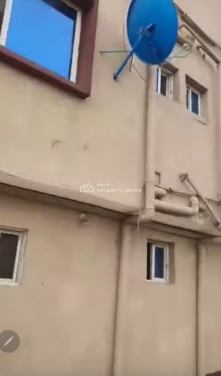 Block of 5 Units of 2 Bedroom Flats + 2 Office Spaces, Off Toyin Street, Ikeja, Lagos, Block of Flats for Sale