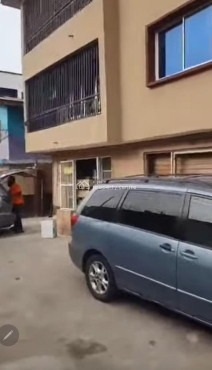 Block of 5 Units of 2 Bedroom Flats + 2 Office Spaces, Off Toyin Street, Ikeja, Lagos, Block of Flats for Sale