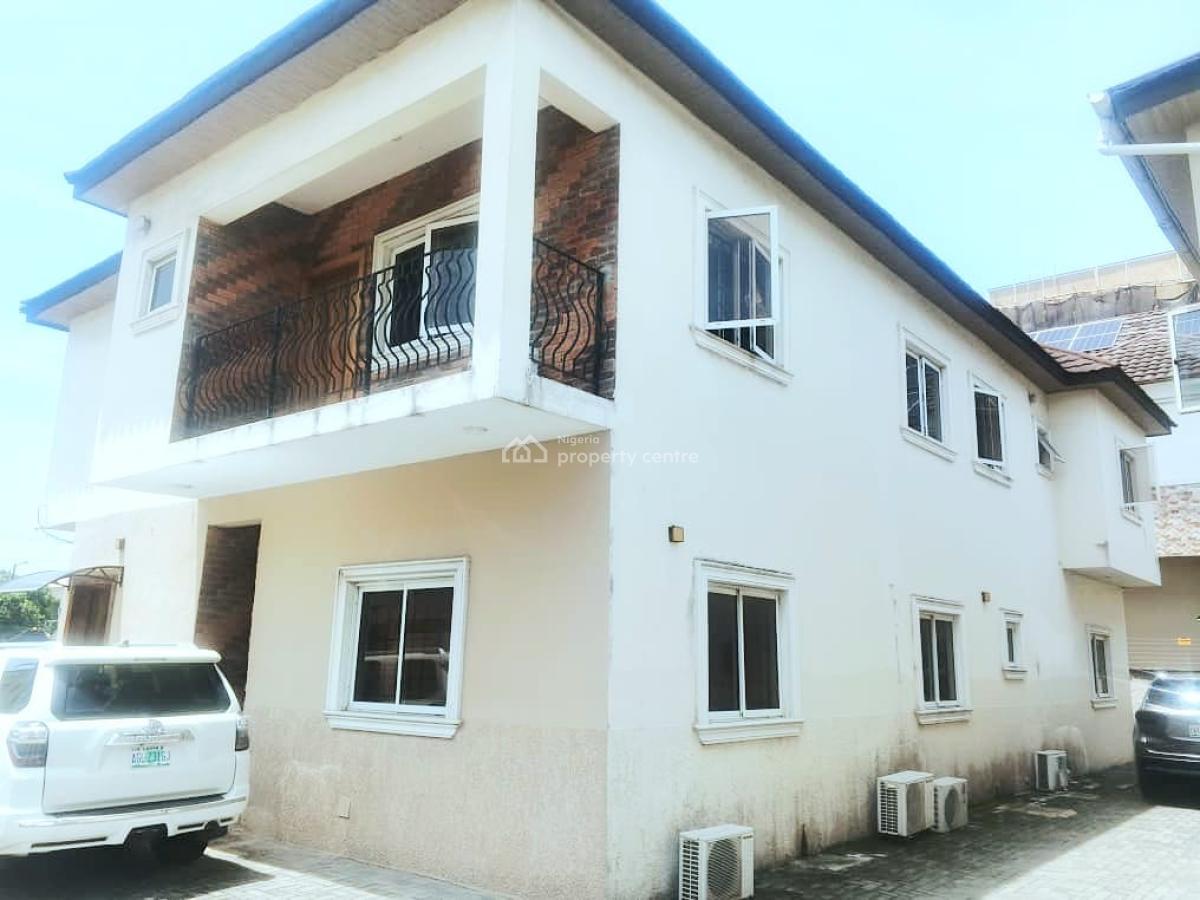 Spacious 3-bedroom Flat, Lekki Phase 1, Lekki, Lagos, Flat / Apartment for Rent