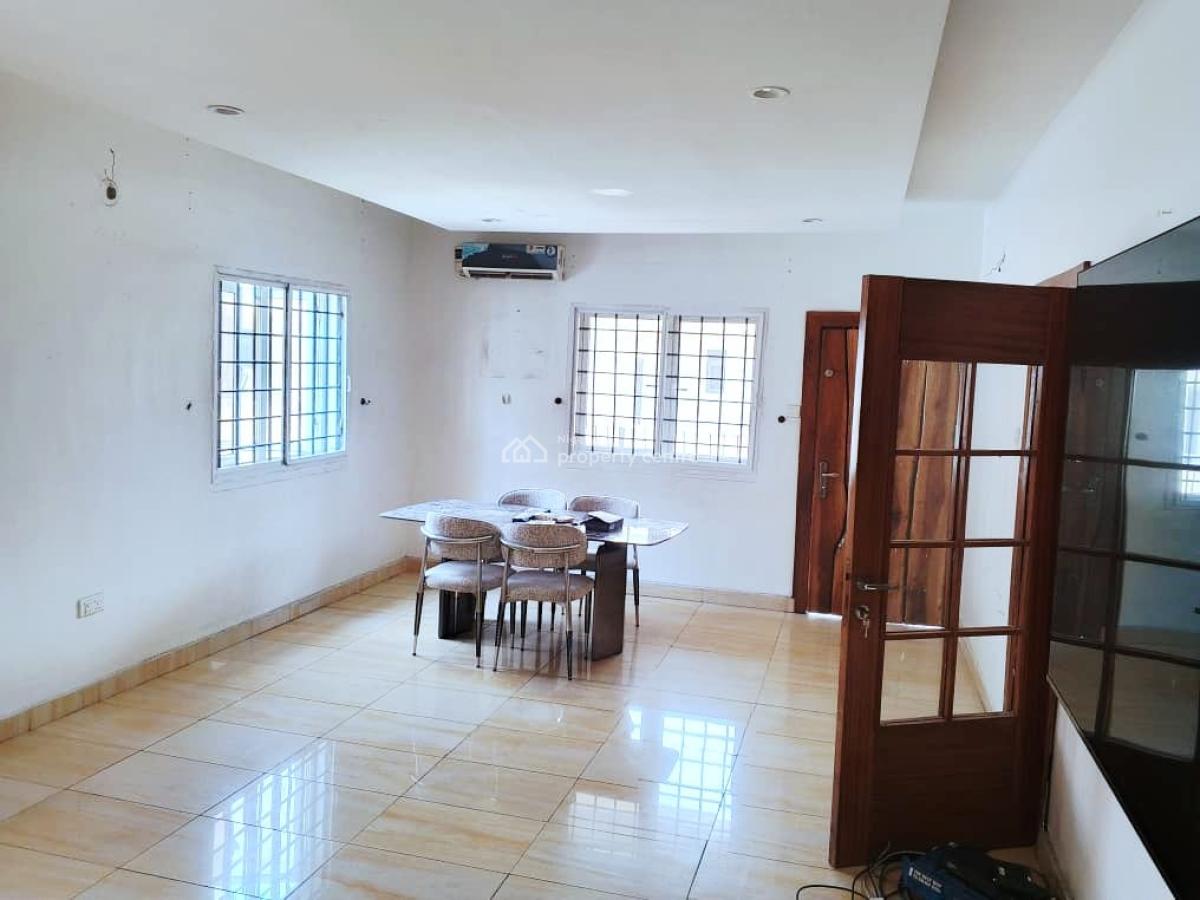 Spacious 3-bedroom Flat, Lekki Phase 1, Lekki, Lagos, Flat / Apartment for Rent