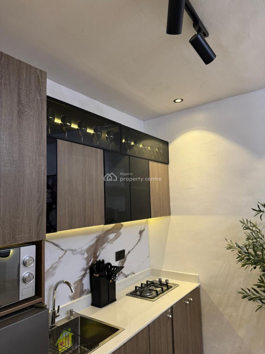️️ Brand New Luxury Two(2) Bedroom Apartment with a Pool  , Ps5, Lekki Phase 1, Lekki, Lagos, Flat / Apartment Short Let