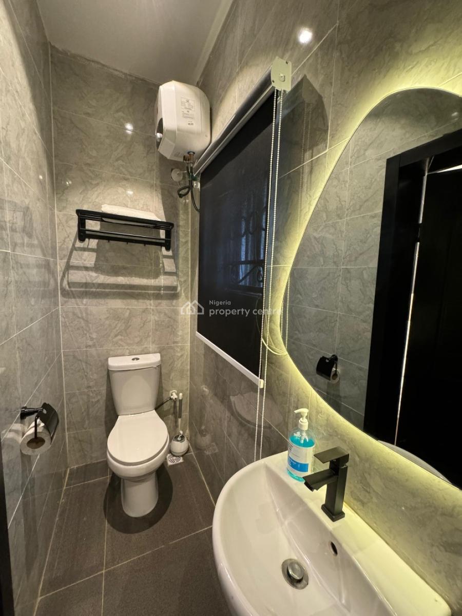 ️️ Brand New Luxury Two(2) Bedroom Apartment with a Pool  , Ps5, Lekki Phase 1, Lekki, Lagos, Flat / Apartment Short Let