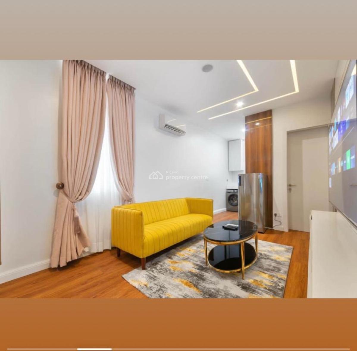 Lovely 1 Bedroom Seaview Apartment with Balconies, Ps5, & Snooker Board, Lekki Phase 1, Lekki, Lagos, Flat / Apartment Short Let