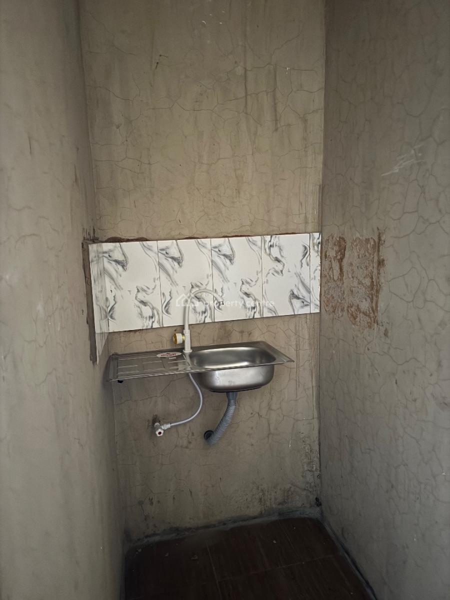 Decent and Nice Selfcontain Apartment, Off Queens College, Iwaya, Yaba, Lagos, Self Contain (single Rooms) for Rent