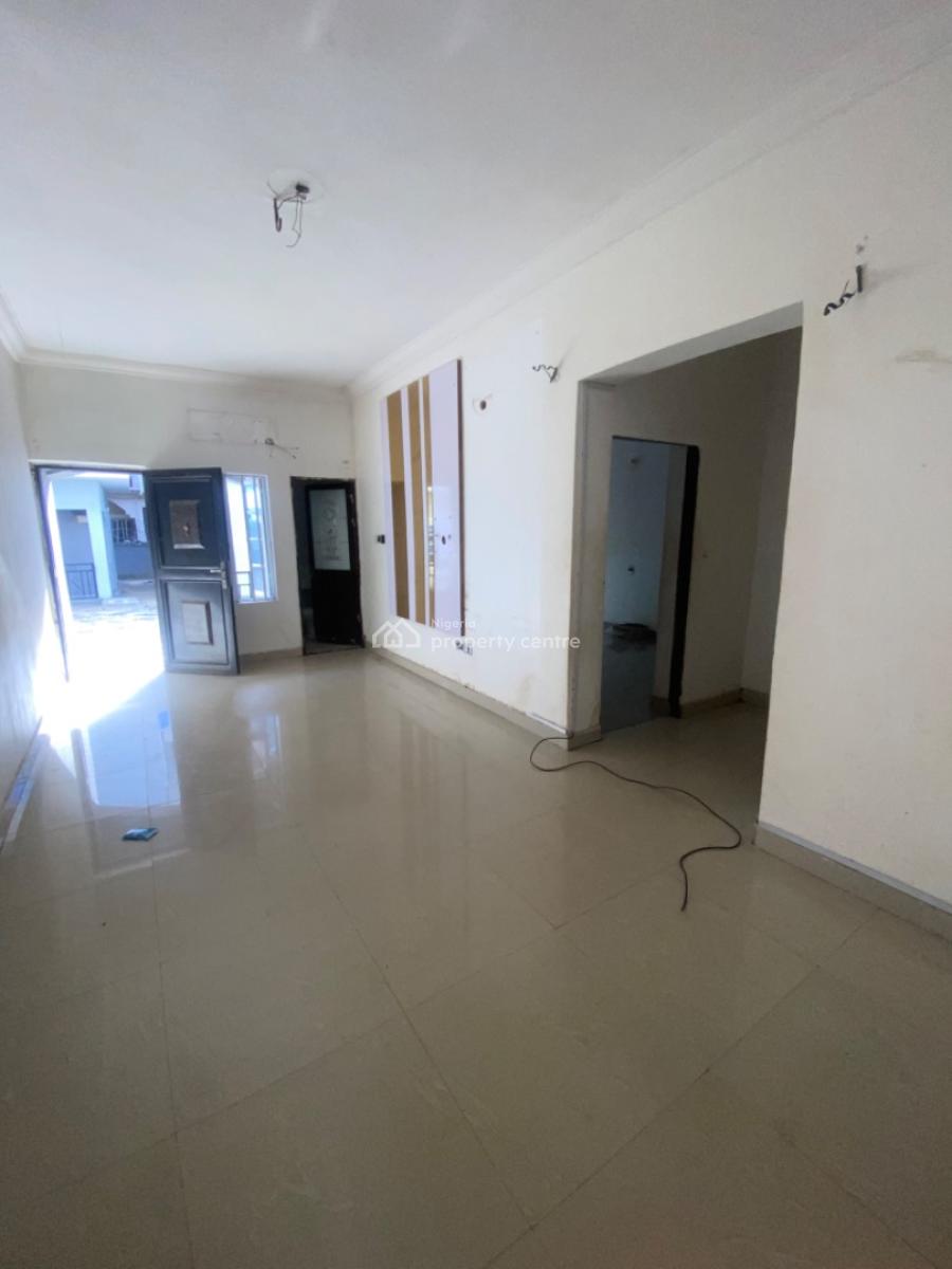 Clean 2 Bedroom Apartment, Around Lbs Close to Express, Sangotedo, Ajah, Lagos, Flat / Apartment for Rent
