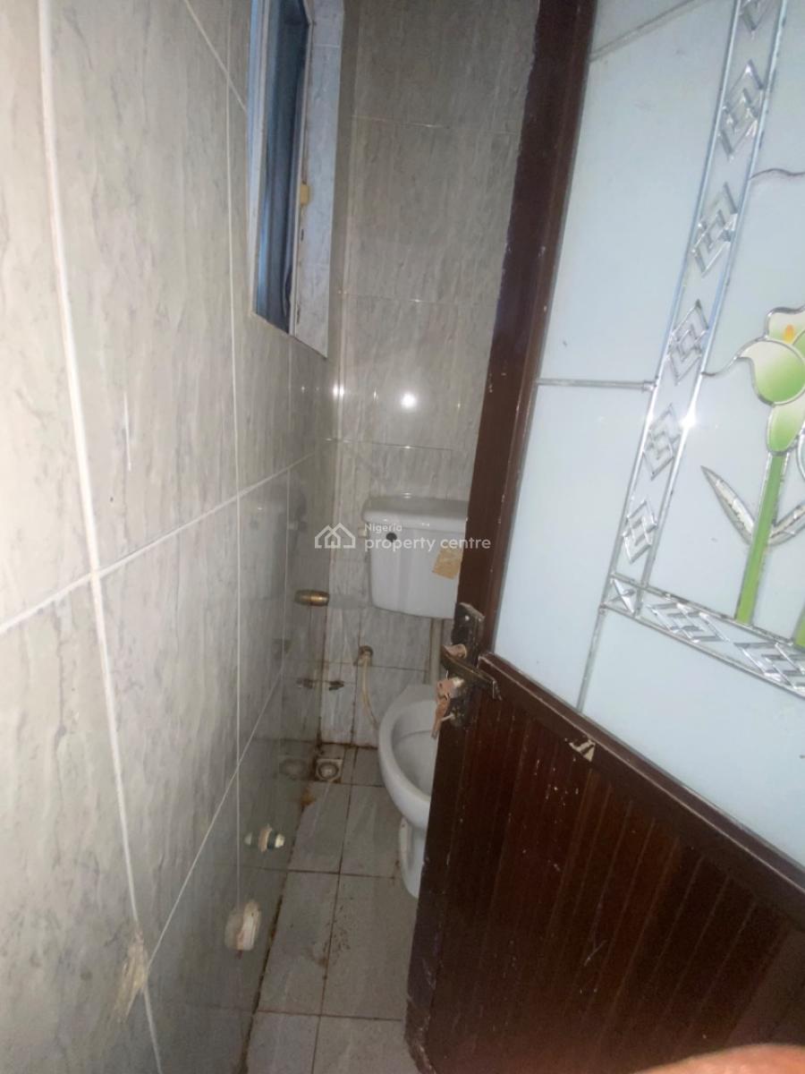 Clean 2 Bedroom Apartment, Around Lbs Close to Express, Sangotedo, Ajah, Lagos, Flat / Apartment for Rent