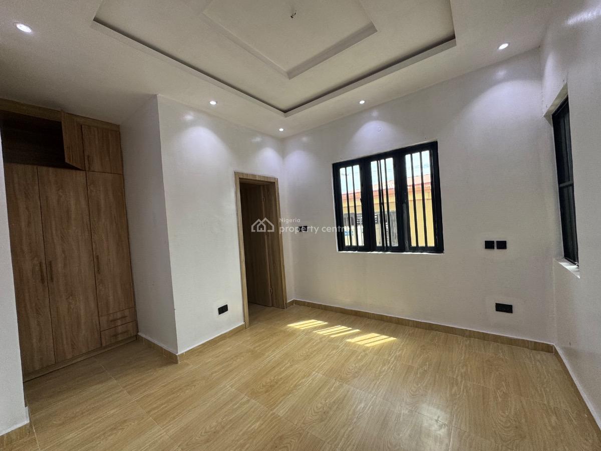 a Brand New 3 Bedroom Flat with a Room Bq, Lekki Phase 1., Lekki Phase 1, Lekki, Lagos, Flat / Apartment for Rent