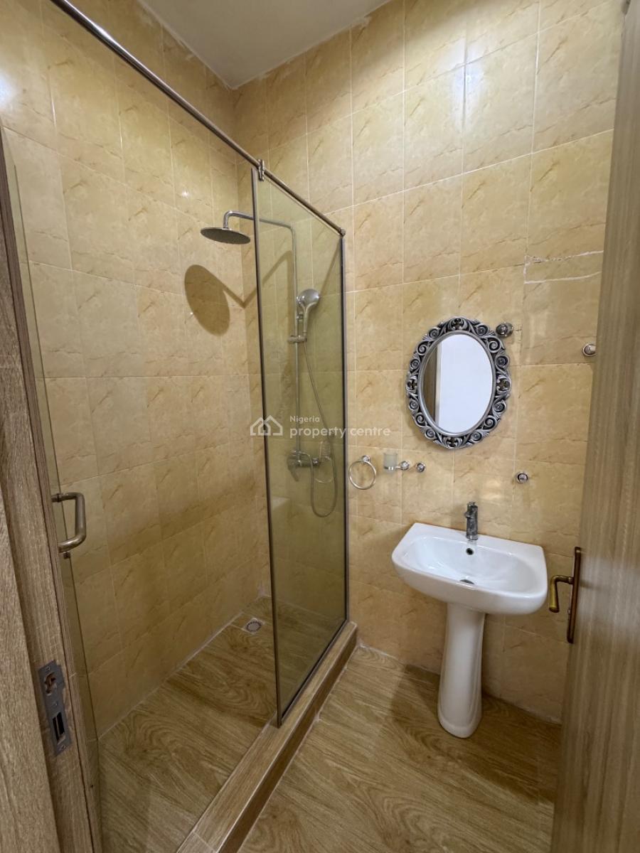 a Brand New 3 Bedroom Flat with a Room Bq, Lekki Phase 1., Lekki Phase 1, Lekki, Lagos, Flat / Apartment for Rent