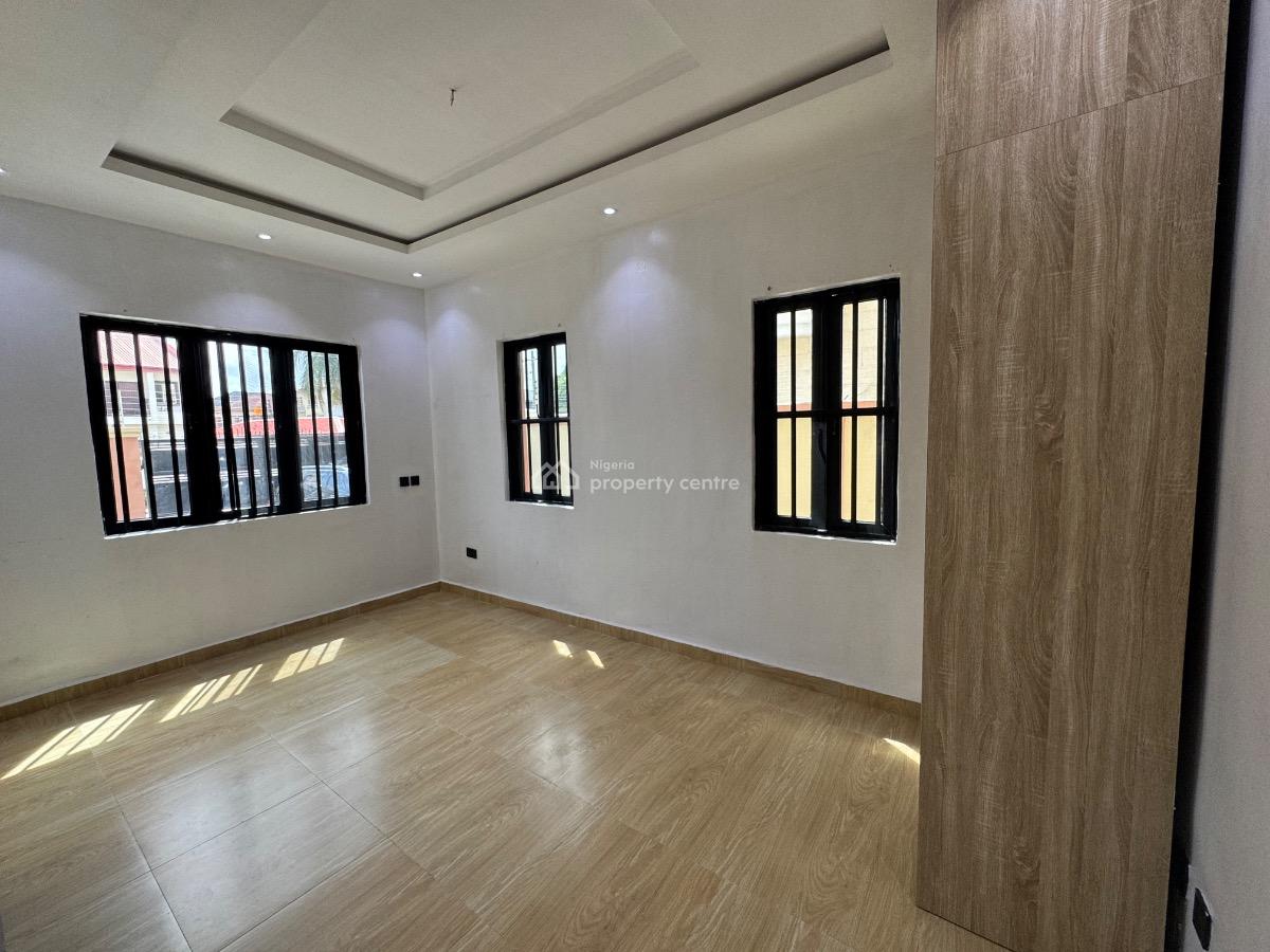 a Brand New 3 Bedroom Flat with a Room Bq, Lekki Phase 1., Lekki Phase 1, Lekki, Lagos, Flat / Apartment for Rent