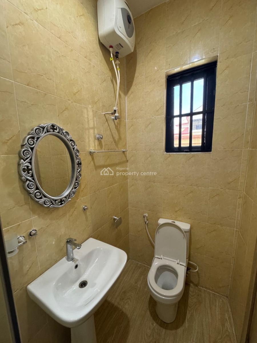 a Brand New 3 Bedroom Flat with a Room Bq, Lekki Phase 1., Lekki Phase 1, Lekki, Lagos, Flat / Apartment for Rent