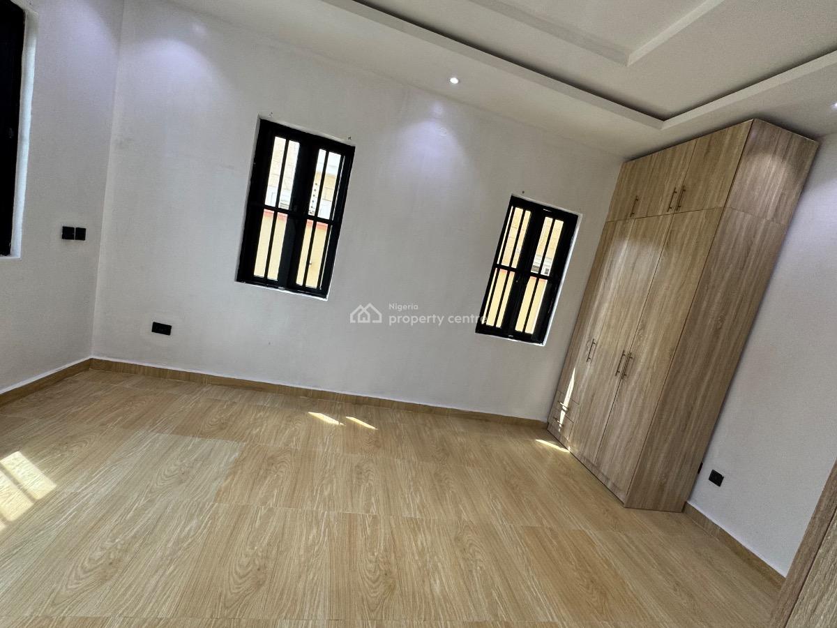a Brand New 3 Bedroom Flat with a Room Bq, Lekki Phase 1., Lekki Phase 1, Lekki, Lagos, Flat / Apartment for Rent