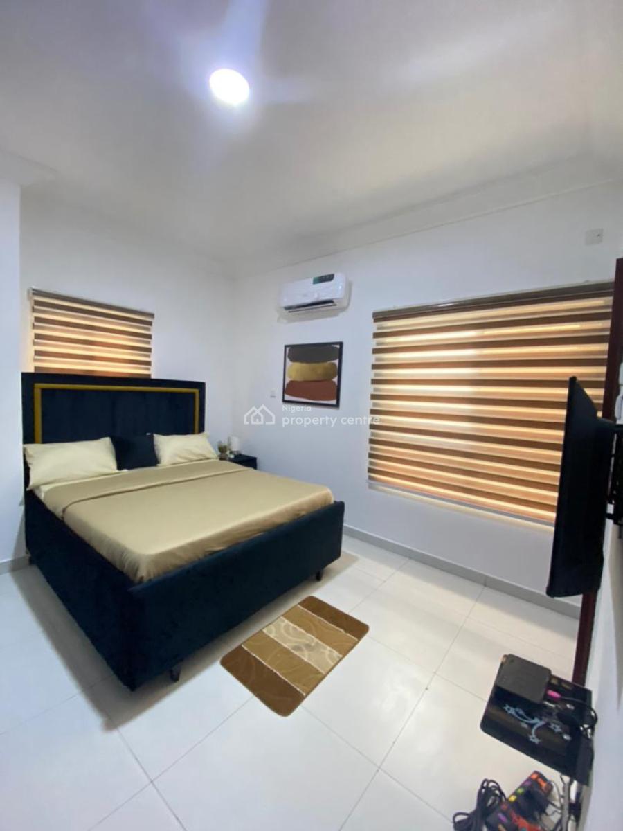 2bedroom Apartment in Lekki Phase 1, Admiralty Way, Admiralty Way, Lekki Phase 1, Lekki, Lagos, Flat / Apartment for Rent