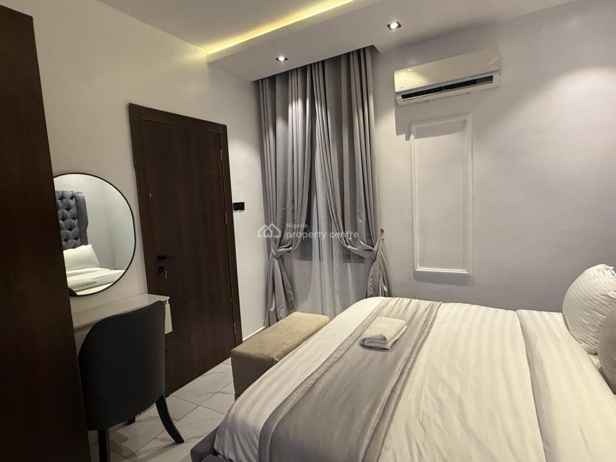 Luxury 3 Bedroom Apartment, Lekki Phase 1, Lekki, Lagos, Flat / Apartment Short Let