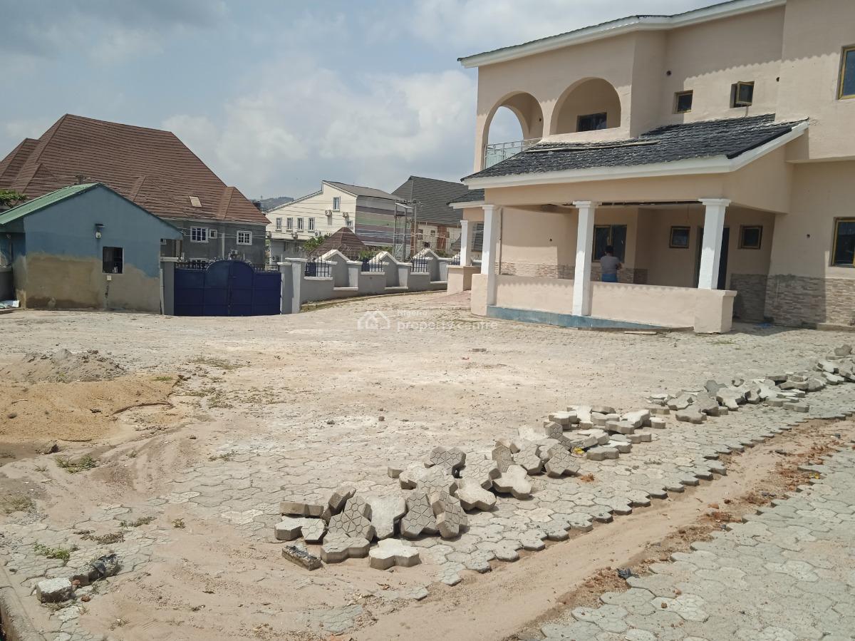 Massive Compound Space with 5 B/r Detached with 2 Units of 1 B/r Bq, 4th Avenue Main Express Busy Road, Gwarinpa, Abuja, Office Space for Rent