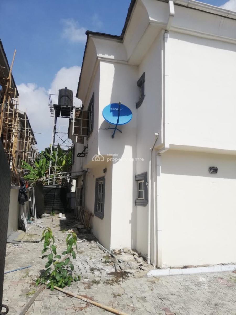 Distressed 5 Bedroom Duplex in Chevy View Estate, Chevron Drive- Chevy View Estate, Lekki, Lagos, Detached Duplex for Sale