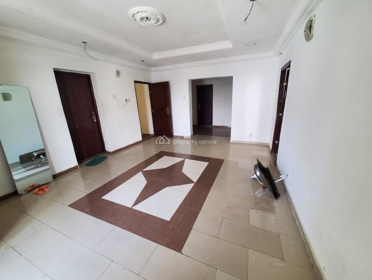 Distressed 5 Bedroom Duplex in Chevy View Estate, Chevron Drive- Chevy View Estate, Lekki, Lagos, Detached Duplex for Sale
