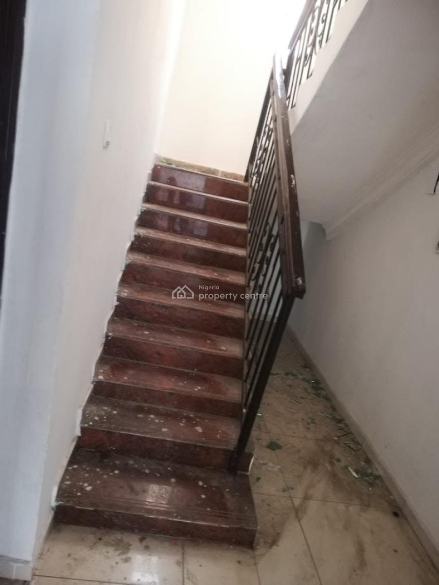 Distressed 5 Bedroom Duplex in Chevy View Estate, Chevron Drive- Chevy View Estate, Lekki, Lagos, Detached Duplex for Sale