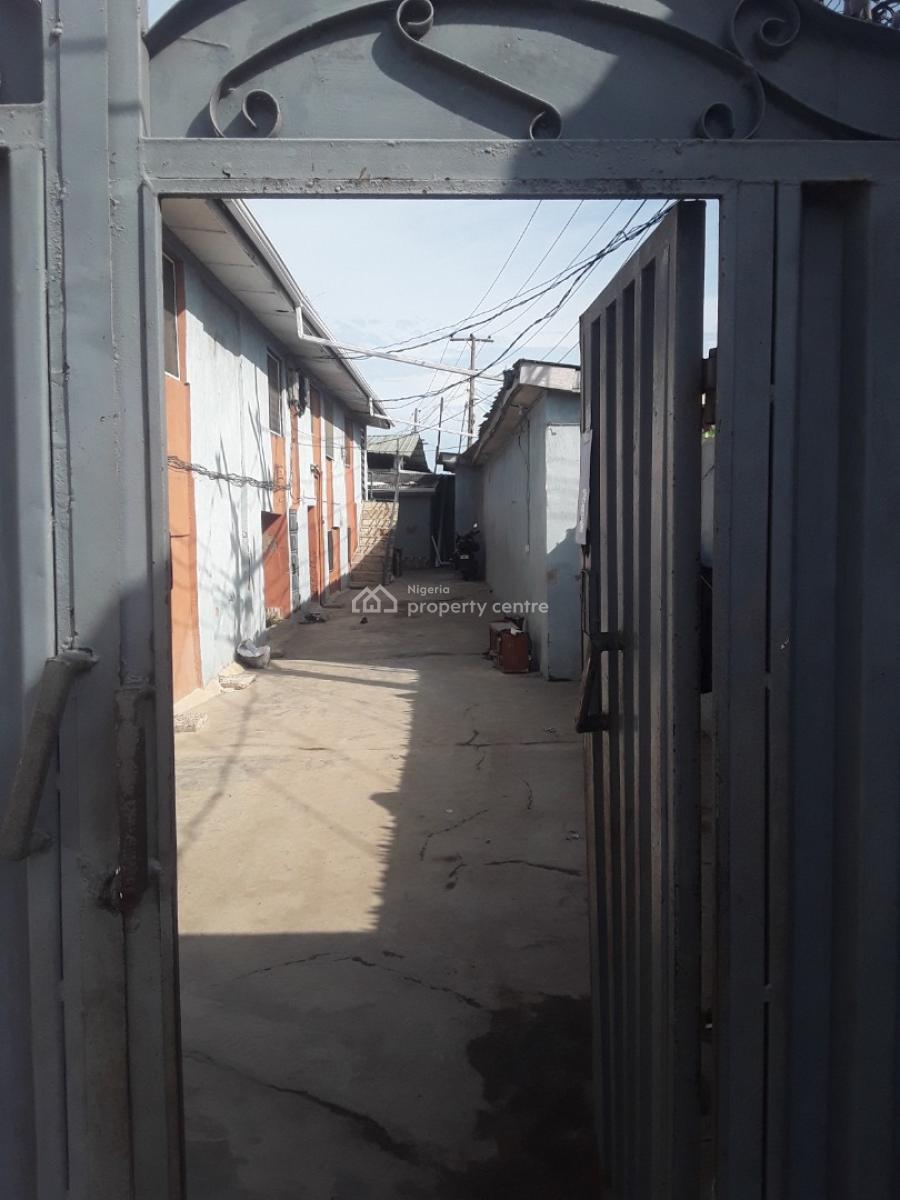 Spacious Miniflat Upstairs with Big Kitchen, Off Ilaje Road, Bariga, Shomolu, Lagos, Mini Flat (room and Parlour) for Rent