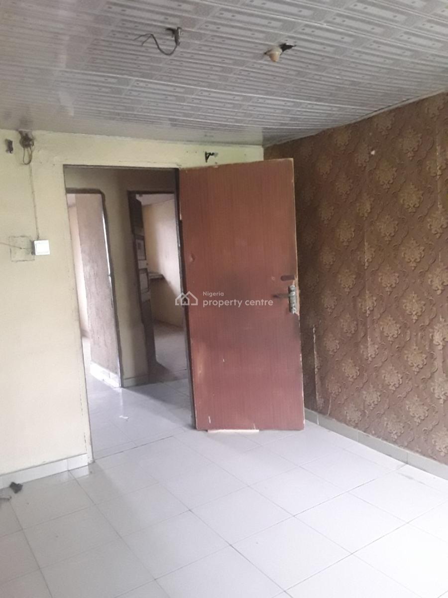 Spacious Miniflat Upstairs with Big Kitchen, Off Ilaje Road, Bariga, Shomolu, Lagos, Mini Flat (room and Parlour) for Rent