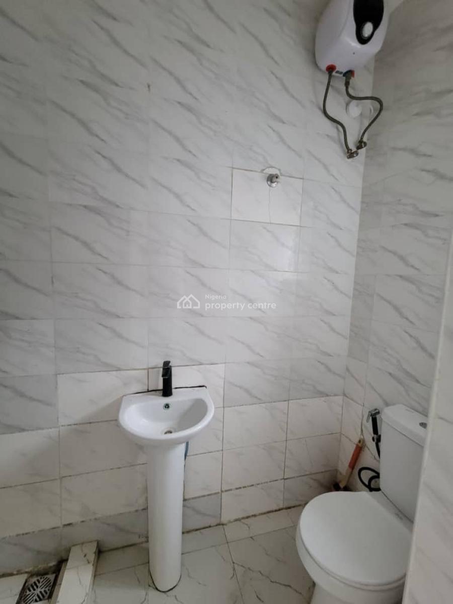 Standard and Spacious 3bedroom Flat, First Unity Estate, Ajah, Lagos, Flat / Apartment for Rent