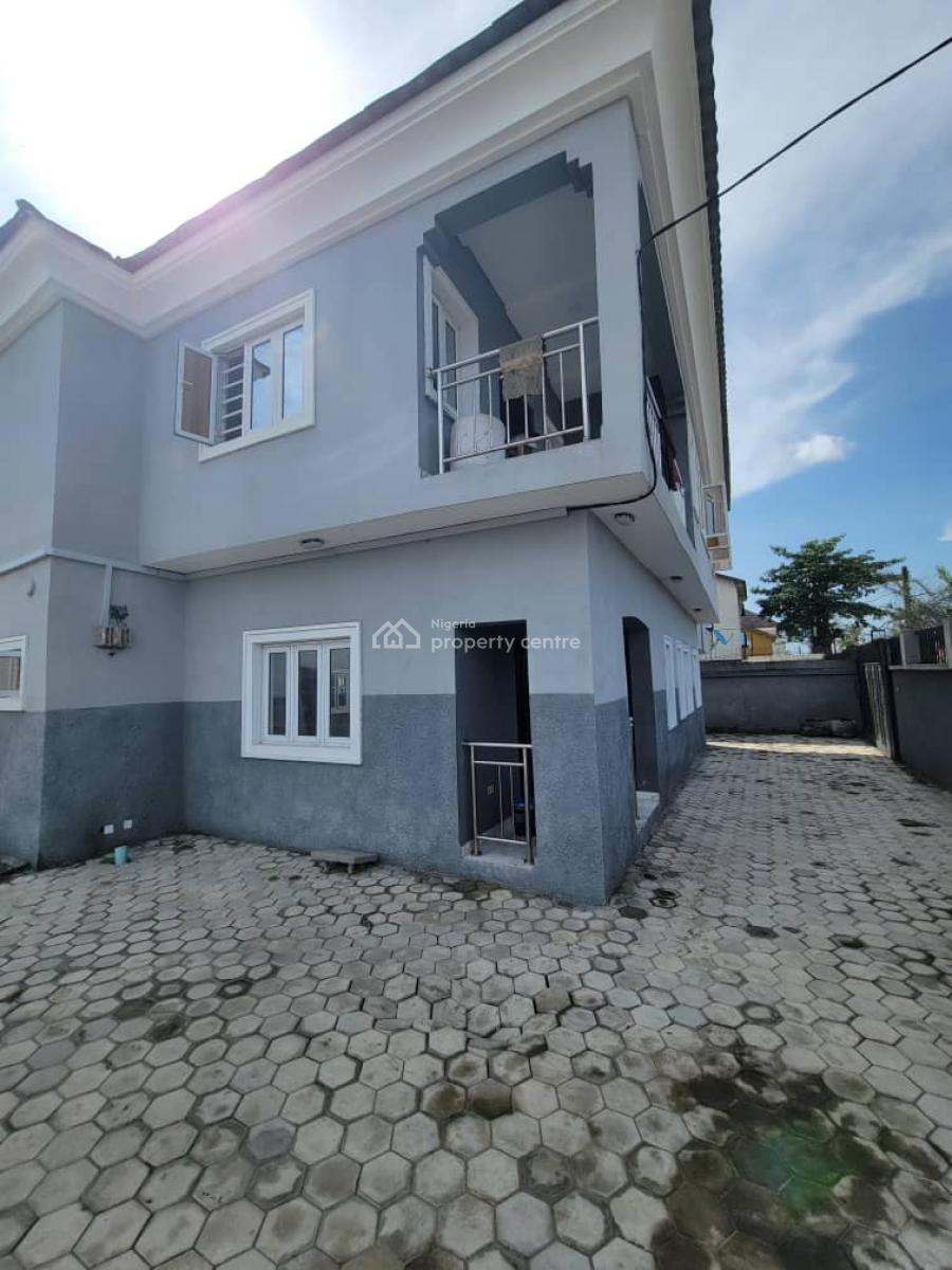 Spacious and Standard 4bedroom Flat, Mobile Road, Ajah, Lagos, Flat / Apartment for Rent