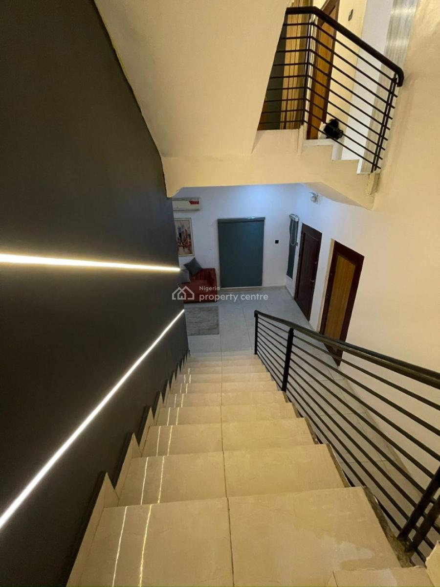 4 Bedrooms with Ps5, Castle Rock Revenue, Osapa, Lekki, Lagos, Terraced Duplex Short Let