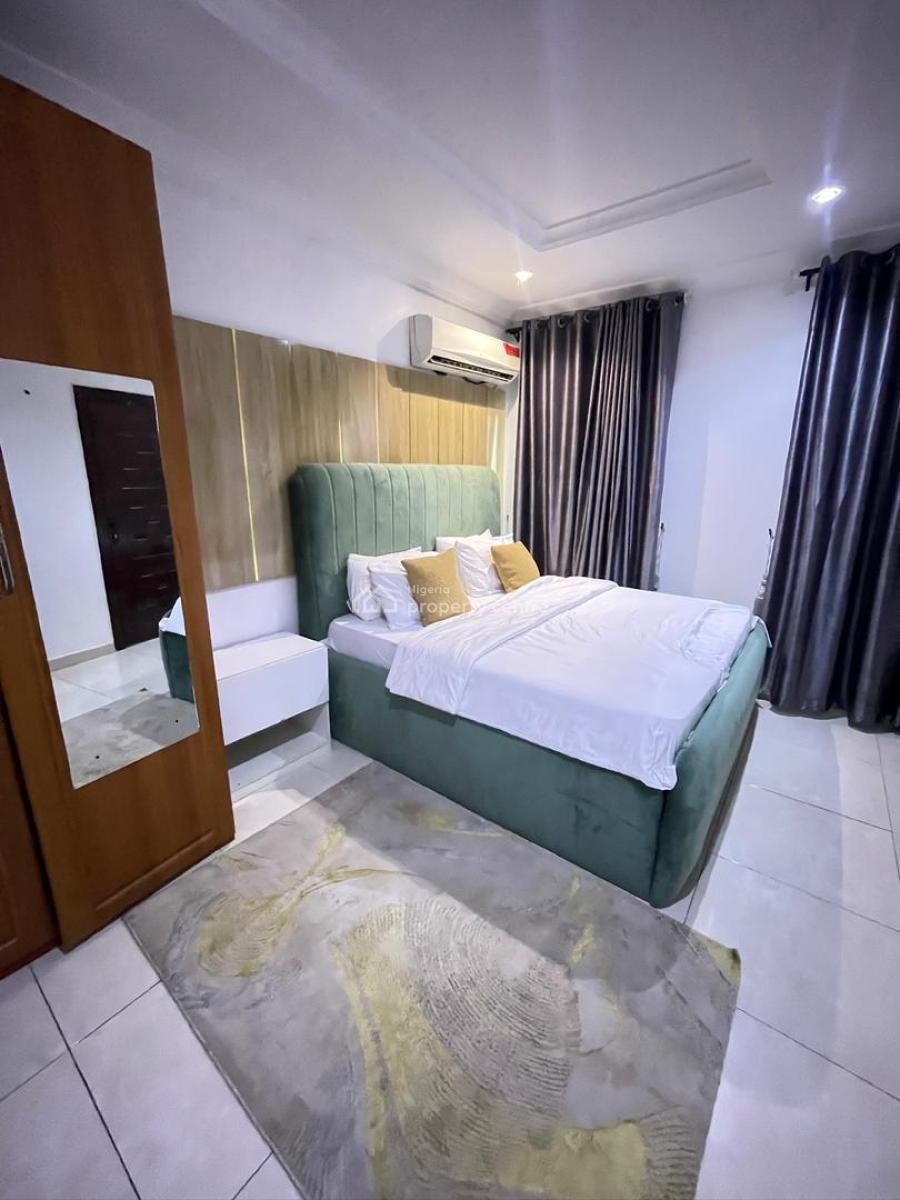 4 Bedrooms with Ps5, Castle Rock Revenue, Osapa, Lekki, Lagos, Terraced Duplex Short Let
