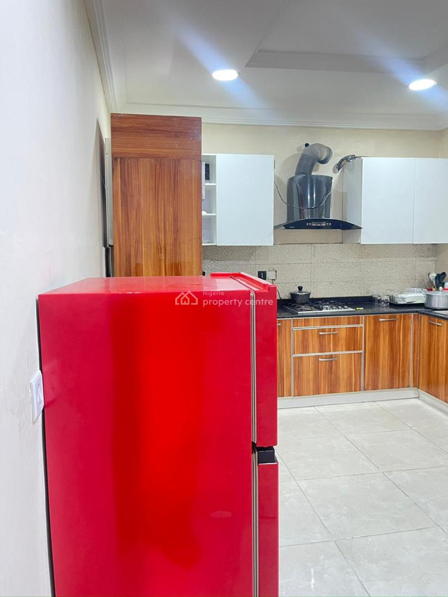 4 Bedrooms with Ps5, Castle Rock Revenue, Osapa, Lekki, Lagos, Terraced Duplex Short Let