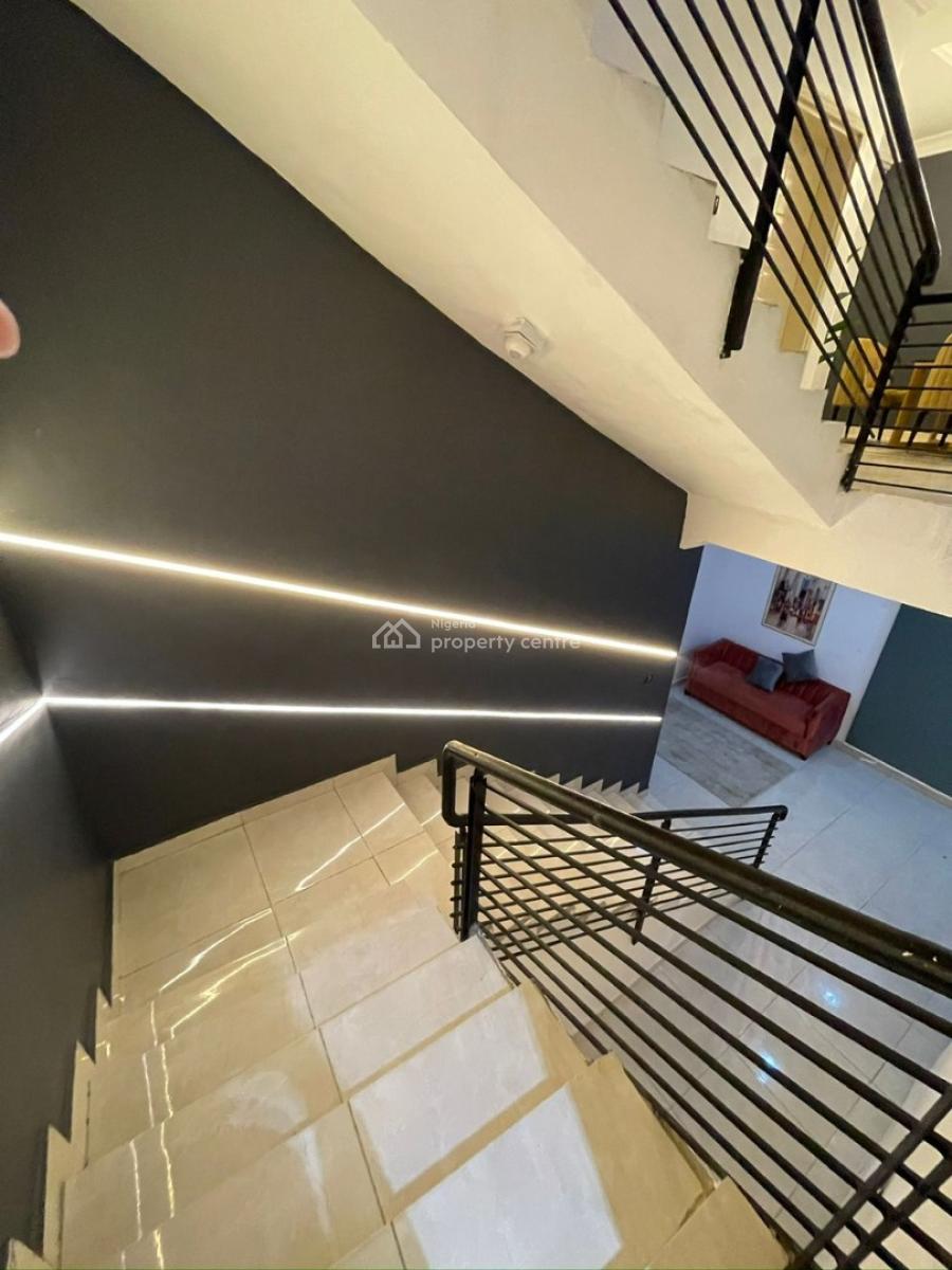4 Bedrooms with Ps5, Castle Rock Revenue, Osapa, Lekki, Lagos, Terraced Duplex Short Let