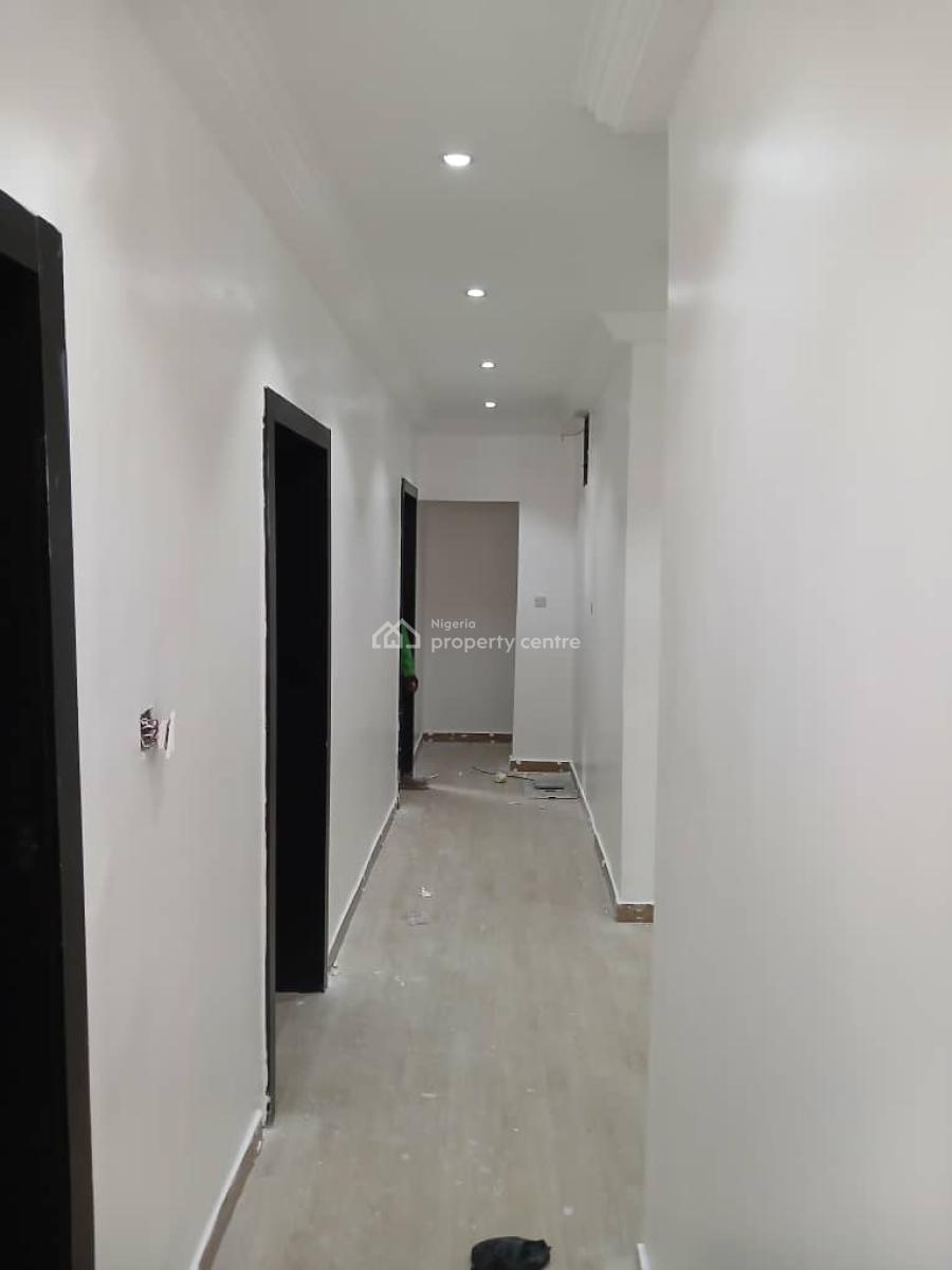 Well Renovated 4 Units of 2 Bedroom Apartments, Lekki Phase 1, Lekki, Lagos, Flat / Apartment for Rent