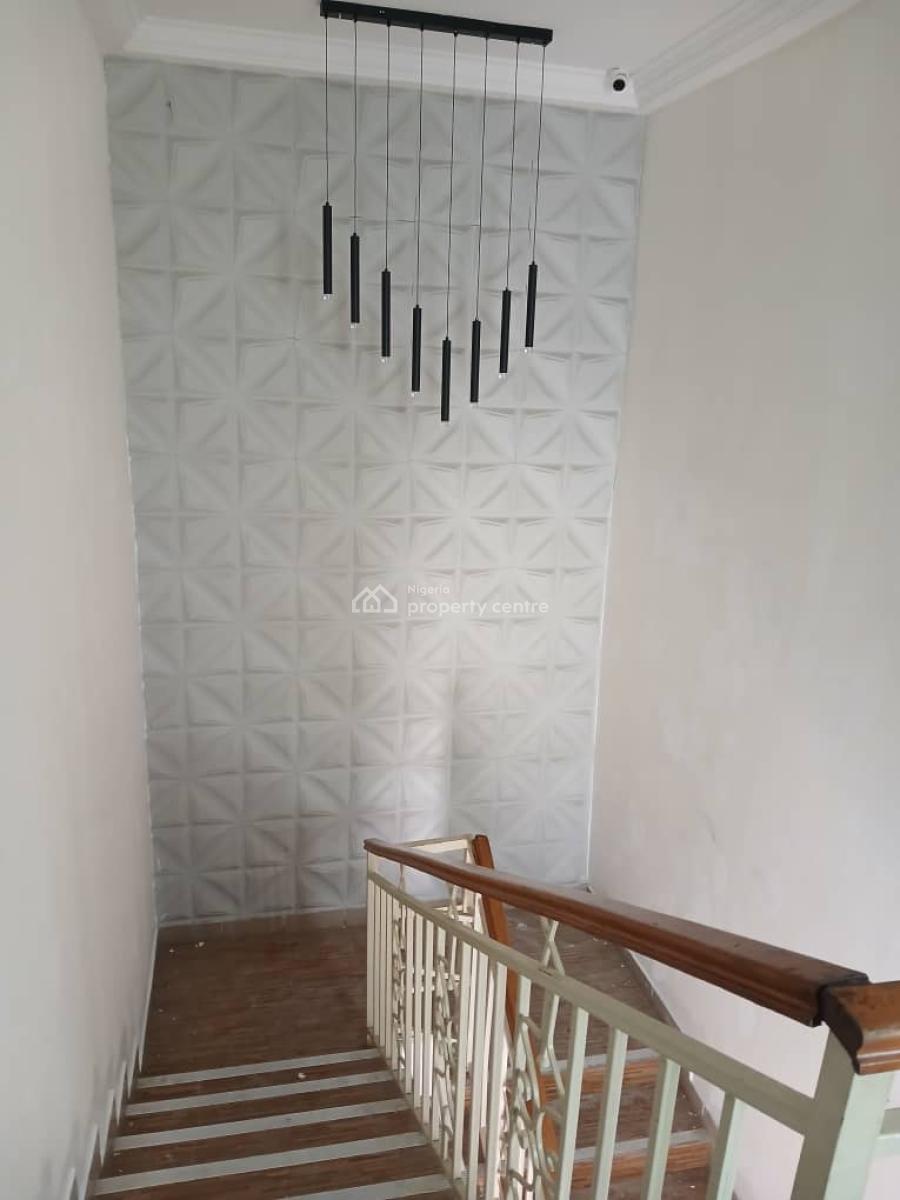 Well Renovated 4 Units of 2 Bedroom Apartments, Lekki Phase 1, Lekki, Lagos, Flat / Apartment for Rent