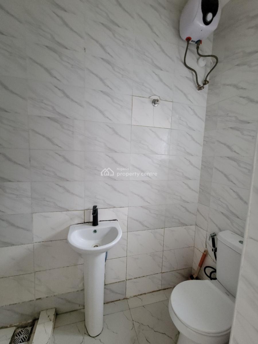 Standard and Spacious 3bedroom Apartment (upstairs), First Unity Estate Badore Ajah-lekki, Badore, Ajah, Lagos, Flat / Apartment for Rent
