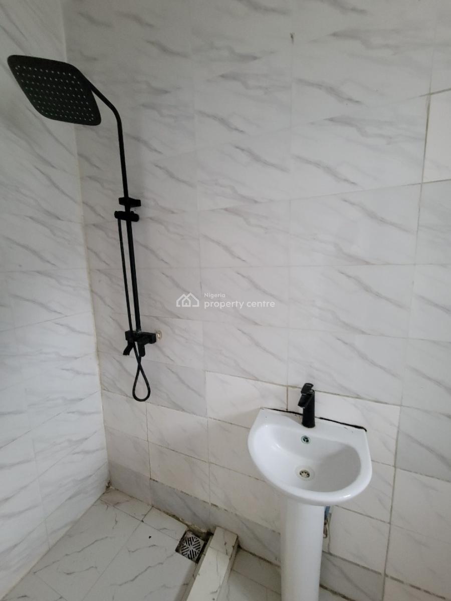 Standard and Spacious 3bedroom Apartment (upstairs), First Unity Estate Badore Ajah-lekki, Badore, Ajah, Lagos, Flat / Apartment for Rent