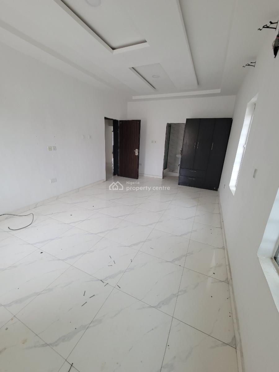 Standard and Spacious 3bedroom Apartment (upstairs), First Unity Estate Badore Ajah-lekki, Badore, Ajah, Lagos, Flat / Apartment for Rent