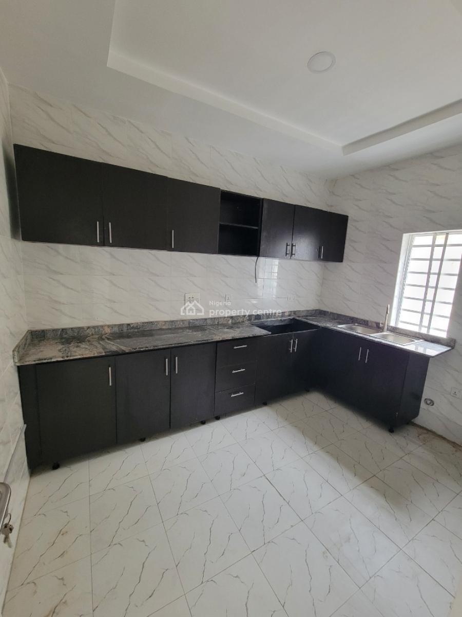 Standard and Spacious 3bedroom Apartment (upstairs), First Unity Estate Badore Ajah-lekki, Badore, Ajah, Lagos, Flat / Apartment for Rent