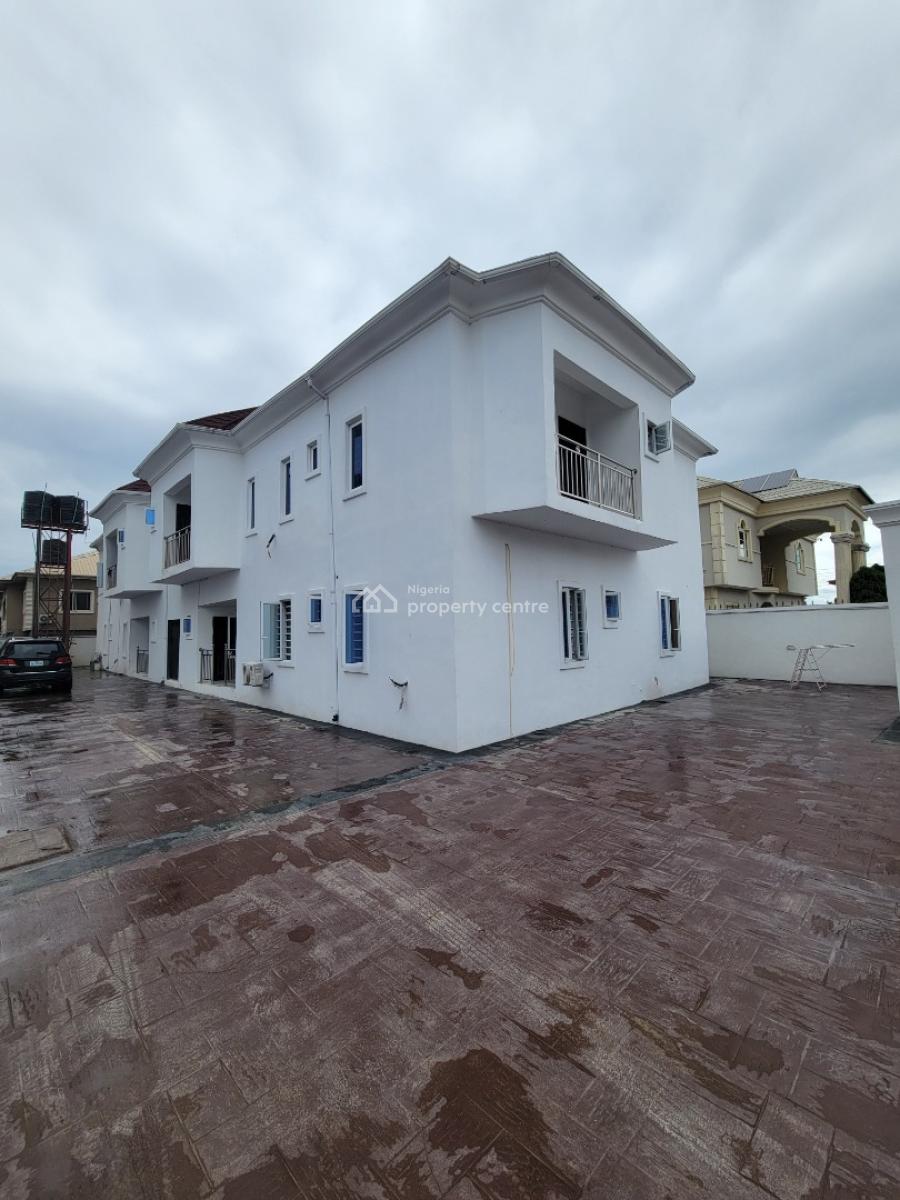 Standard and Spacious 3bedroom Apartment (upstairs), First Unity Estate Badore Ajah-lekki, Badore, Ajah, Lagos, Flat / Apartment for Rent