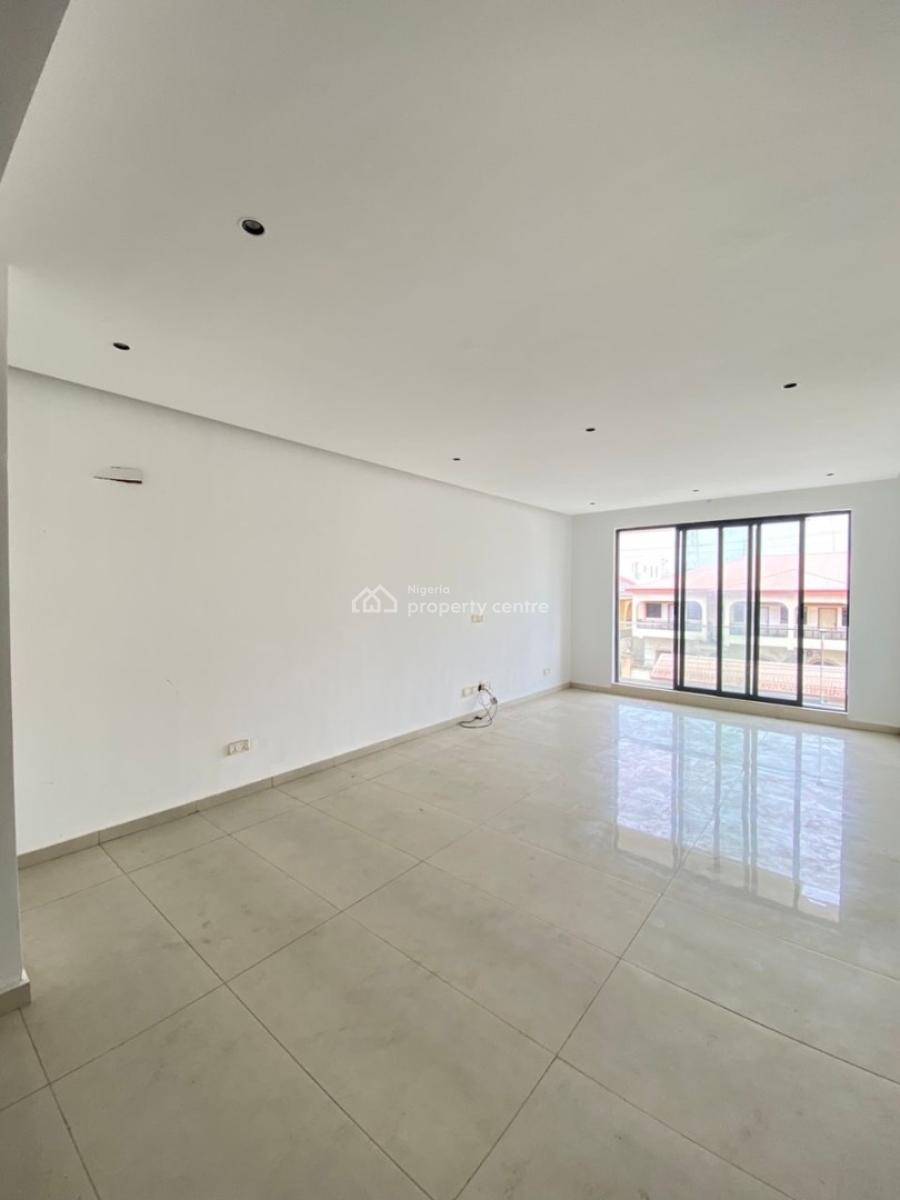 Well-finished and Spacious 3-bedroom Apartment + Bq, Lekki Phase 1, Lekki, Lagos, Flat / Apartment for Sale