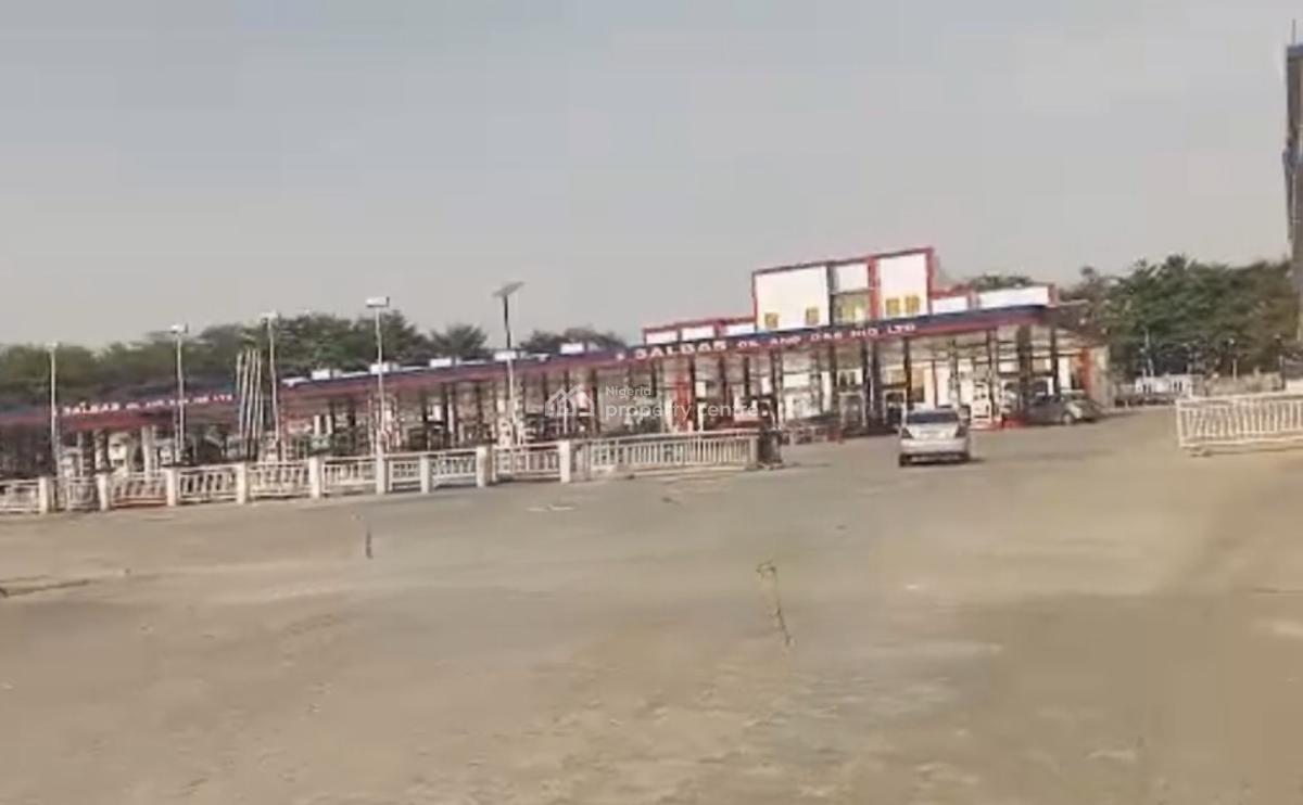 Newly Built Super Mega Petrol Station, Airport Road, Jabi, Abuja, Filling Station for Sale