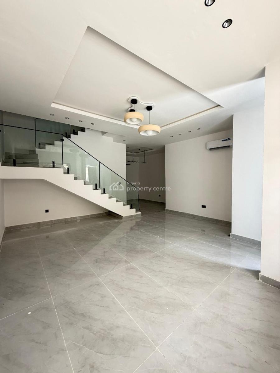 Standard 3 Bedroom Maisonette with Swimming Pool and Bq  in an Estate, Lekki Phase One, Lekki, Lagos, Block of Flats for Sale
