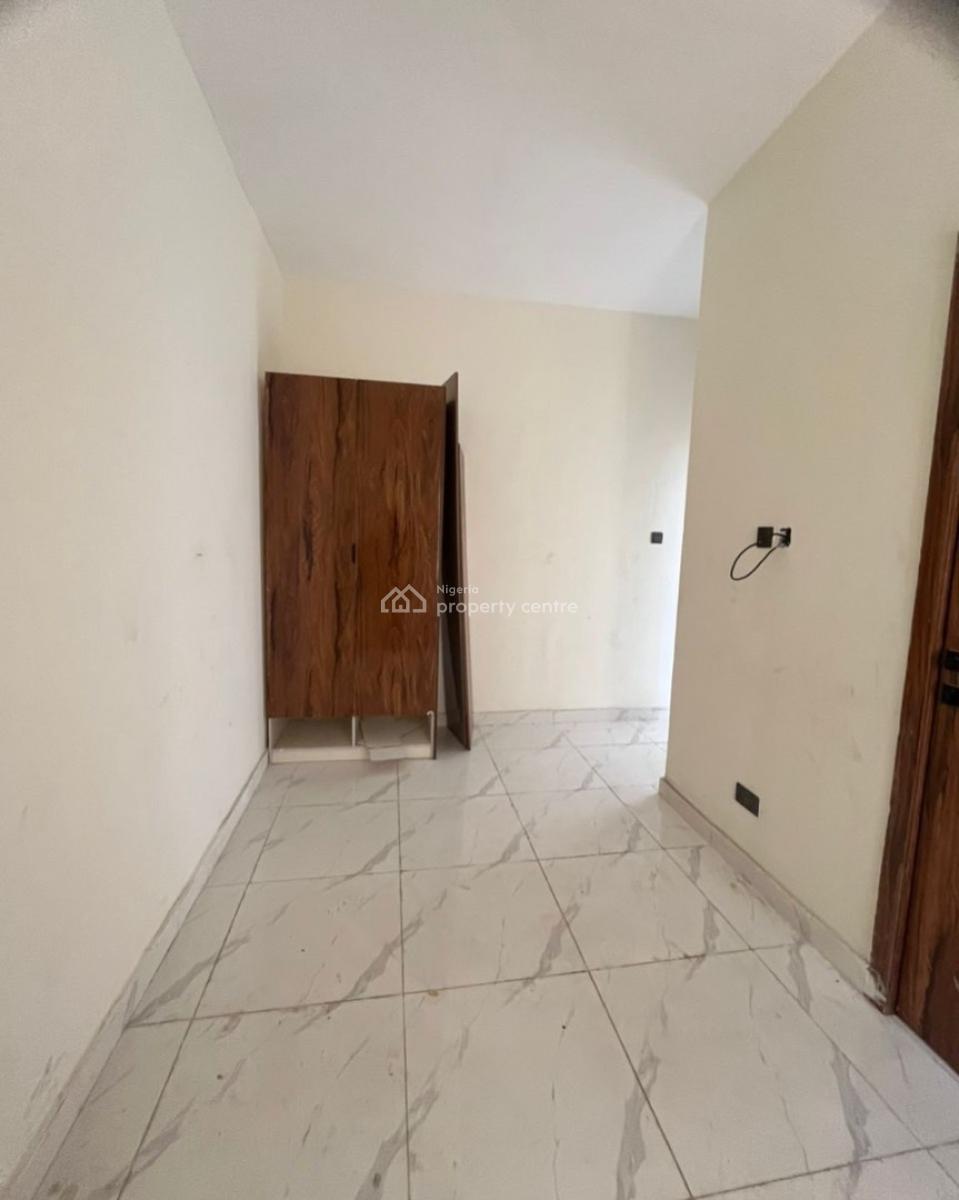 3 Bedroom Terrace, Abraham Adesanya, Ajah, Lagos, Terraced Duplex for Sale