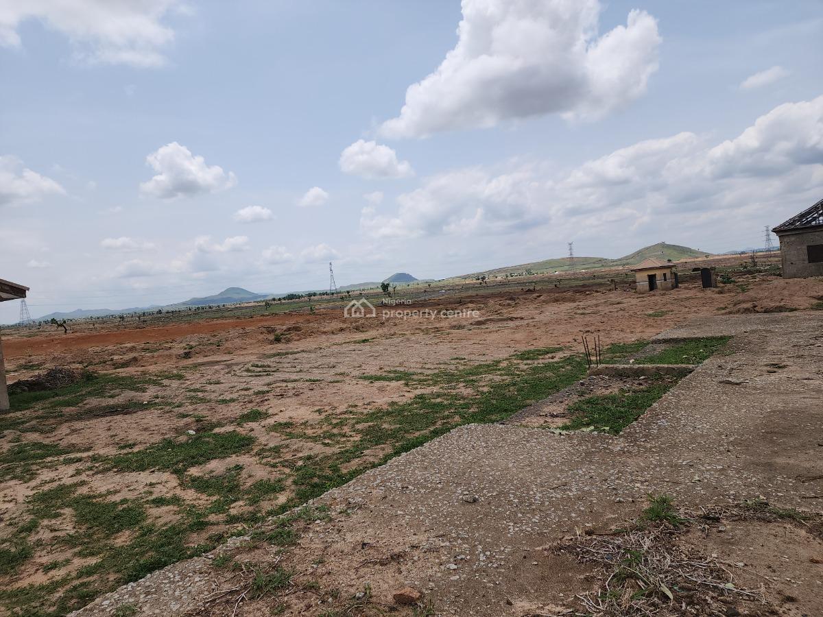 Strategically Located 9.33 Hectares of Premium Land at Gwagwalada, Behind Christ The King College, Gwagwalada, Abuja, Residential Land for Sale